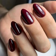 The best September nails and September nail designs for this fall Mulberry Nails, Dark Red Nails Ideas, Burgundy Fall Nails, Nails Dark Red, Deep Red Nails, September Nails, Fall Manicure