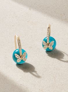 Sydney Evans' sparkling 'Butterfly' earrings are poised on a smooth turquoise stone. The glittering butterfly is embellished with a collection of graduated diamonds set against polished 14-karat gold to magnify the stones' natural sparkle. Bvlgari Jewelry Earrings, Plants Jewelry, Turquoise Diamond Earrings, Stone Earrings Gold, Diamond Photography, Turquoise Butterfly, Turquoise Jewellery, Everyday Jewellery, Sapphire And Diamond Earrings