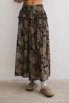 Elastic waist skirt 2024 Wardrobe, Knit Maxi Skirt, Floral Maxi Skirt, School Uniforms, Denim Maxi Skirt, Midi Skirts, England Uk, Slam Dunk, Outfit Inspo Fall