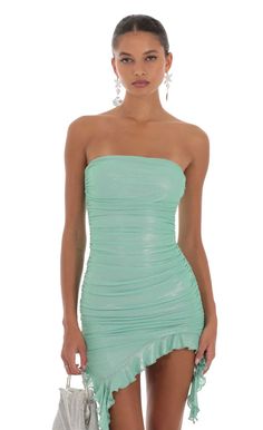 Shimmer Strapless Dress in Green | LUCY IN THE SKY Aqua Hoco Dress, Unique Homecoming Dresses Short, Turquoise Hoco Dress, Mini Dress Birthday Outfit, Turquoise Dress Short, Teal Hoco Dresses, Teal Homecoming Dresses, Green Hoco Dresses, Florida Fits