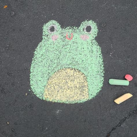 Pavement Chalk Art, Wendy Squishmallow, Easy Chalk Drawings, Summer Chalkboard Art, Chalk Wall Art, Street Chalk Art, Chalk Activities, Fun Chalk Art, Chalk Design