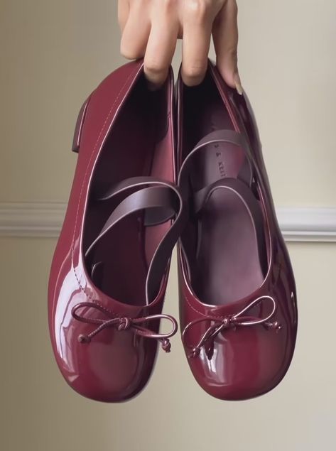 Maroon mary jane bow ballets Academia Shoes, Marry Jane, Ballet Clothes, School Fits, Dark Red, Mary Janes, Ballet, Collage, Heels