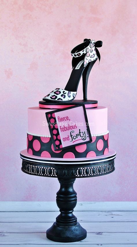 High heel shoe cake - This red velvet cake is based on the invitation to the birthday party: High Heel Shoe Cake, High Heel Cakes, Shoe Cakes, Shoe Cake, Girly Cakes, Gateaux Cake, Fashion Cakes, Unique Cakes, Cupcake Cake