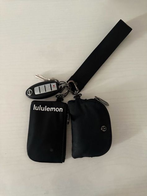 Lululemon Dual Pouch Wristlet Aesthetic, Lululemon Keychain Wallet Aesthetic, Lululemon Keychain Ideas, Lululemon Keychain Aesthetic, Lululemon Wallet, Coach Keychain Wallet, Lululemon Keychain, Car Keychain Ideas, Dual Pouch Wristlet