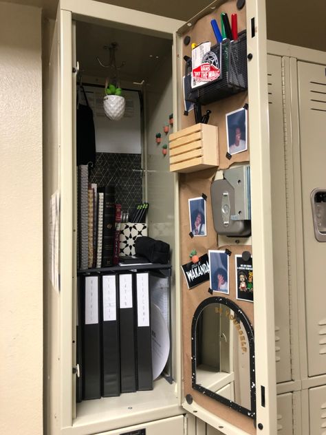 Things For Lockers, Aesthetic Lockers Ideas, School Lockers Decorations, Aesthetic Locker Decor Ideas, Locker Decorations Aesthetic Ideas, Target Locker Decor, Things For Your Locker, Locker Inspo School Aesthetic, Cute School Lockers