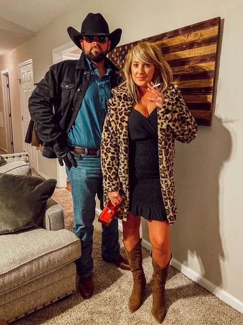 Western Costume Couple, Western Couple Costume Ideas, Couple Halloween Costumes Rip And Beth, Beth Halloween Costume, Halloween Costumes Yellowstone, Morgan Wallen And Hardy Halloween Costume, Conehead Costume Diy, Nashville Halloween Costumes, Couples Country Halloween Costume