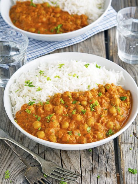 Chickpea Tikka Masala, Think Food, Tikka Masala, Food Lifestyle, Samosa, Veg Recipes, Vegan Cooking, Veggie Dishes, Vegan Eating