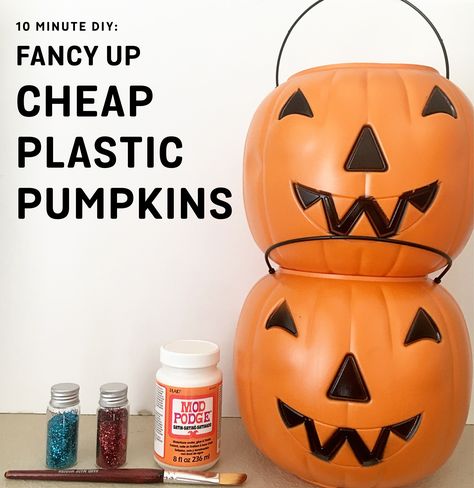 Halloween DIY: Fancy Up Cheap Plastic Pumpkins - Okayest Moms Small Plastic Pumpkin Crafts, Plastic Pumpkins Crafts, Pumkin Decoration, Pumpkin Pictures, Pumpkin Decorations, Plastic Pumpkins, Diy Pumpkin, Pumpkin Crafts, Diy Valentines Gifts