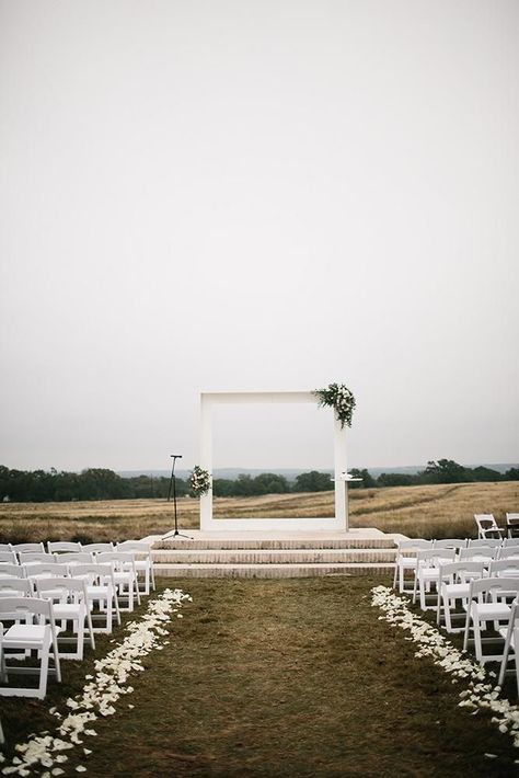 18 Cool Minimalist Wedding Decor Ideas ❤️ minimalist wedding decor all white outdoor ceremony square wedding altar with natural rachel meagan photography #weddingforward #wedding #bride #minimalistweddingdecor Industrial Minimalist Wedding, Clean Wedding Photography, Backyard Wedding Alter, Minimalist White Wedding, Botanical Wedding Decor, Altered Photography, Wedding Alter, Wedding Minimal, Individual Flowers