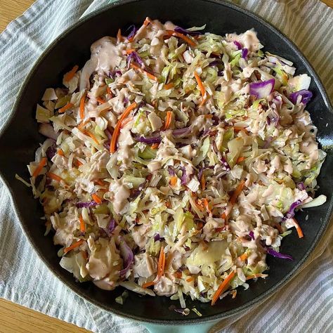 Turkey Reuben Skillet Reuben Bowl, Homemade Russian Dressing, Turkey Reuben, Fermented Sauerkraut, Butcher Box, Box Recipes, Russian Dressing, Oven Roasted Turkey, Classic Sandwich