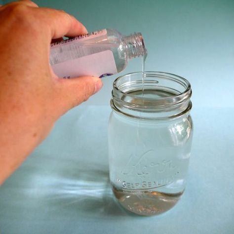 Fill Jar with Distilled Water and Add a Dash of Glycerin - DIY Mason Jar Snow Globes | eHow Homemade Snowglobes, Snowglobes Diy, Waterless Snow Globe Diy, Easy Snow Globes, Jar Snow Globes, Snow Globe For Kids, Snow Globe Mason Jar, Wine Glass Snow Globe, Snow Globe Cupcakes