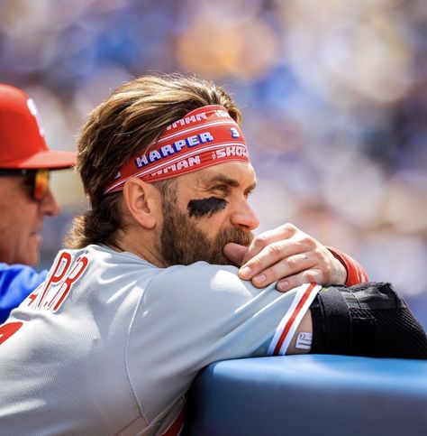 Baseball Drip, Mens Haircuts Short Hair, Philly Sports, Philadelphia Phillies Baseball, Phillies Baseball, Mens Haircuts, Baseball Pictures, Bryce Harper, Mlb Players