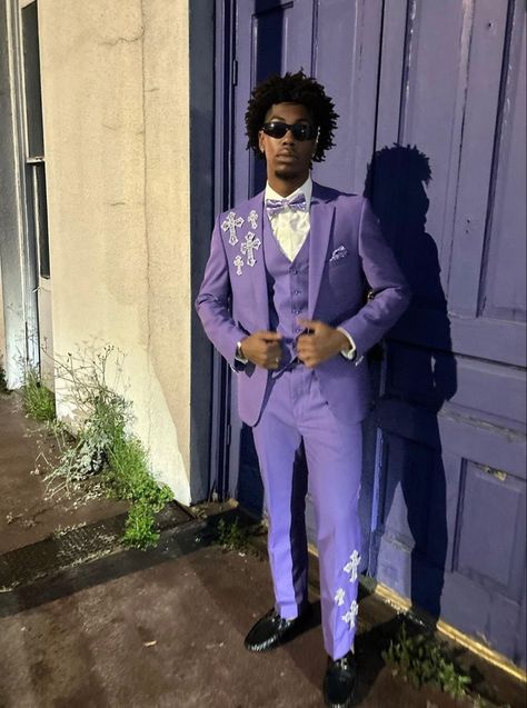 Prom Suit Designs, Silver Prom Suits, Prom Suits For Men Unique, Unique Prom Suits, Prom Men Outfit, Men Prom Outfit, Prom Outfits Men, Guys Prom Outfit, Purple Prom Suit