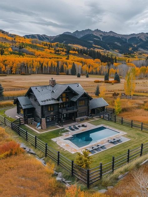 Big Houses Country, Lots Of Land House, Building On Land, Homes In Colorado, Big House On Land, House On A Ranch, Cute Country Houses, Wyoming Ranch House, Mountain Compound