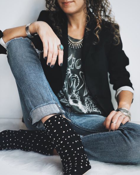 Glam Rock Style Outfits, Fashion Blazer Outfits, Graphic Tshirt Outfit, Chic Outfits Edgy, Glam Rock Style, Blazer Outfits Casual, B Fashion, Rock Outfits, White Watch