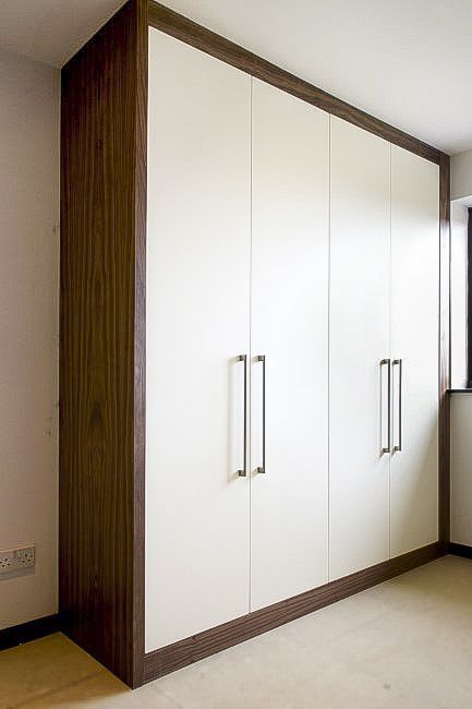 Almeera Design, Wardrobe Laminate Design, Wall Wardrobe Design, Wooden Wardrobe Design, Wardrobe Design Modern, Armoire Dressing, Modern Cupboard Design, Wardrobe Door Designs, Washbasin Design