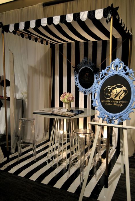 What a great booth idea for a craft fair. Using the same fabric from canopy to floor really helps the space stand out. Wedding Expo Booth, Wedding Show Booth, Bridal Show Booths, Market Stall Display, Vendor Booth Display, Bar Deco, Stall Display, Stand Feria, Vendor Displays