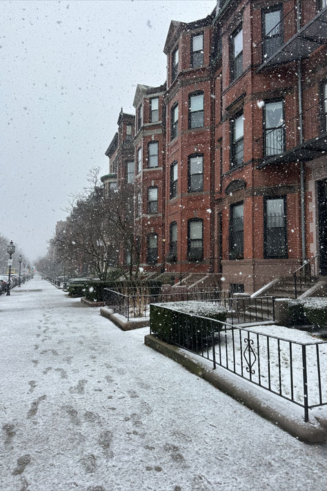 2024, commonwealth avenue, back bay, boston, brownstones, apartment goals, snowy, winter weather, snow day, dream apartment Snow In Boston, Boston Snow Aesthetic, Boston Aesthetic Apartment, Boston In The Winter, Boston Winter Aesthetic, Snowport Boston, Boston Life Aesthetic, Massachusetts Apartments, Brownstone Aesthetic