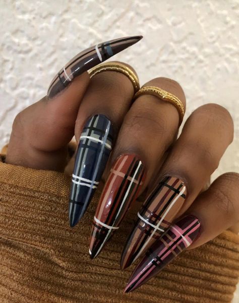 Nails On Black Women, Plaid Nail Designs, J Nails, Checkered Nails, Ten Nails, Long Acrylic Nail Designs, Plaid Nails, Beauty Nails Design, Winter Nails Acrylic