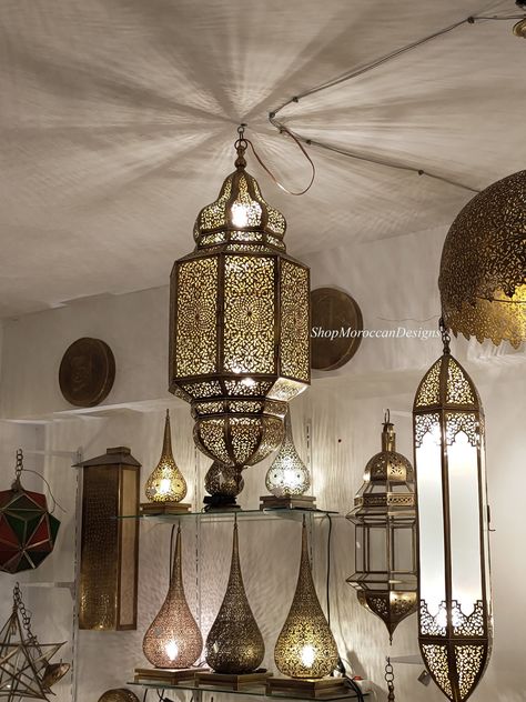 This beautiful Moroccan brass lamp will be one of a kind product that you will love to own.  Handcrafted and designed by skilled and talented Moroccan local artisans, this lamp is made from high-quality brass and reflects the luxury of traditional Moroccan décor. This lamp is both elegant and functional, making it the ideal choice for any room in your home where you want to add a touch of luxury and cozy charm. ✅ Lamp dimensions: Height : 60 cm| 23.6 inch Width : 30 cm| 11.8 inch 💫Important: ✅ Moroccan Ceiling Light, Moroccan Chandelier, Moroccan Ceiling, Moroccan Lantern, Diy Room Decor For Teens, Traditional Pendant Lighting, Moroccan Lighting, Moroccan Lamp, Moroccan Lanterns