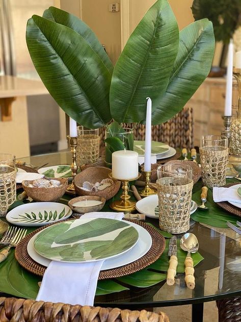 Carribean Table Setting, Tropical Dinner Table, Bali Table Setting, Filipino Centerpiece Table Settings, Raya Table Setting, Thai Table Setting, Hawaiian Tablescapes, Filipino Table Setting Ideas, Indian Tablescape