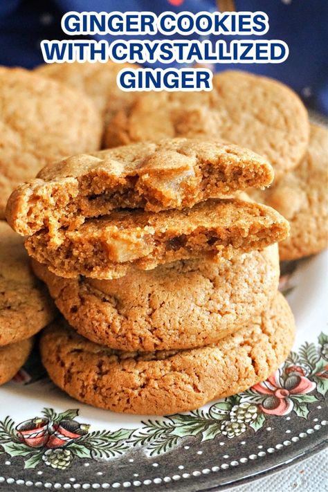 Crystalized Ginger Recipe, Crystalized Ginger, 4 Ingredient Cookies, Soft Ginger Cookies, Chewy Ginger Cookies, Ginger Cookie Recipes, Crystallized Ginger, Christmas Cookie Recipe, Delicious Christmas Cookies