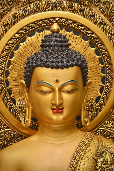 #BuddhaShakyamuni #jinlap #artandcraft #thestatuenepal #tibetanstatue #statuecrafting #homedecor #majestic #religious #handcrafts #blessing #prayers #buddha #buddhism Buddha Shakyamuni, Buddha Face, Happy Minds, Kathmandu Nepal, Brass Statues, Buddha Art, Chiba, Buddhist Art, Silk Brocade