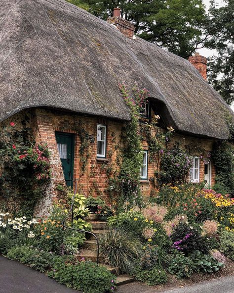 9 Enchanting English Country Cottages to Fall in Love With - Cottage Journal British Cottage, English Country Cottages, Green Lady, Fairytale House, Brick Path, Countryside Cottage, Brick Detail, English Country Cottage, Fairytale Cottage