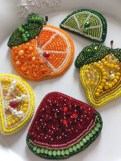 Embroidered Fruit, Couture Beading, Felt Fruit, Beaded Shirt, Jewelry Hippie, Pearl Embroidery, Diy Bead Embroidery, Felt Beads, Textiles Projects