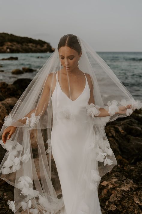 Rebecca Marie Weddings & Events Modern Veil, Wedding Dress Aesthetic, Embellished Veil, Minimal Dresses, Drop Veil, Veil Styles, 2025 Wedding, Ethereal Wedding, Wedding Dress With Veil