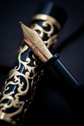 A Girl Inspired Rowena Ravenclaw Diadem, Engraved Pens, Luxury Pens, Fine Writing Instruments, Cersei Lannister, Beautiful Pen, Dip Pen, Writing Pens, Calligraphy Pens