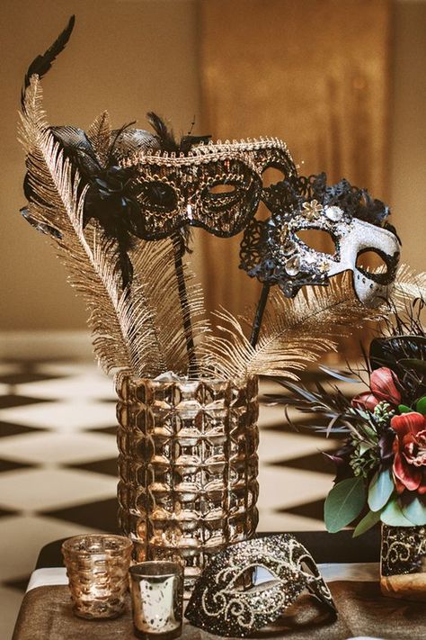 Masquerade Ball Decorations, Masquerade Party Themes, Sweet 16 Masquerade Party, Great Gatsby Prom, Mascarade Party, Gatsby Birthday Party, Gatsby Party Decorations, Masquerade Party Decorations, Masquerade Prom