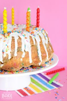 Crazy Easy Birthday Cake Monkey Bread Monkey Bread Birthday Cake, Birthday Brunch Cake Ideas, Breakfast Birthday Cake Ideas, Cake Monkey, Birthday Breakfast Party, Breakfast Birthday, Cake Breakfast, Birthday Morning, Monkey Cake