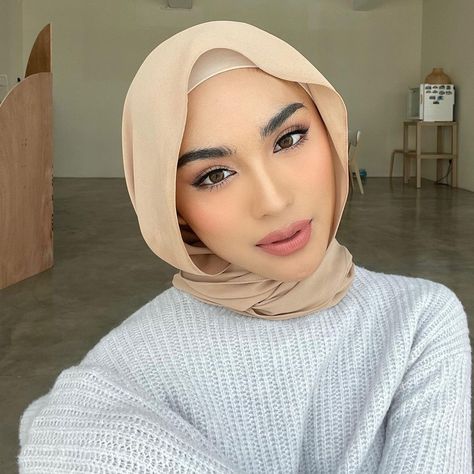 Sharifah Rose, Modal Lancap, 2023 Energy, Modest Hijabi Outfits, Rose Tumblr, Ronaldo Goals, Awek Tudung, Hijabi Outfit, Hijab Style Tutorial