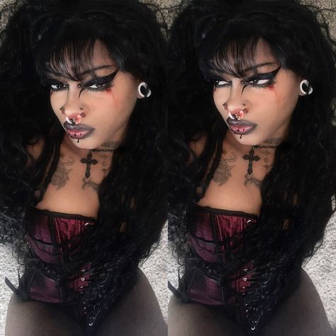 @spicyphuck instagram. #afrogoth #partialdreads #fauxlocs #mermaidhair #vampire #blackaltgirl #gothic #aesthetic Teresa Graves Vampire, Black Alt Girl Make Up, Afro Goth Makeup, Afro Vampire, Black Goth Women, Whimsigoth Icons, Afro Goth Aesthetic, Black Vampire Girl, Afro Goth Women