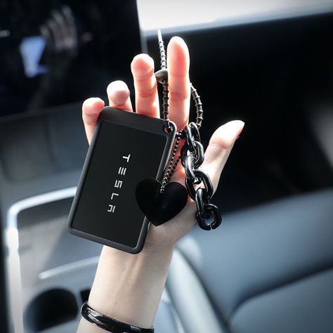 Tesla Key Aesthetic, Tesla Key Card Holder, Tesla Car Key, My Car Aesthetic, Car Key Aesthetic, Tesla Key Card, Aesthetic Car Keys, Tesla Card, Car Keys Aesthetic