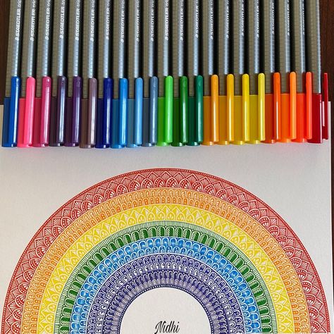 Rainbow Doodles, Mandala Rainbow, Rainbow Mandala, Book Cover Diy, Pencil Drawings Easy, Cute Easy Drawings, Acrylic Sheets, Mandala Drawing, Doodle Art