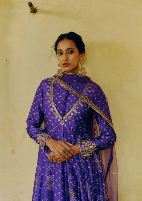 Iris purple anarkali set - XS Aza Fashion Outfits 2020, Anarkali Neck Designs, Purple Anarkali, Flared Anarkali, Anarkali Suits Designer, Sleeveless Blouse Designs, Iris Purple, Vine Border, Bandhani Dress