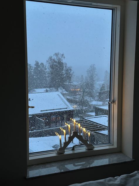 Swedish winter aesthetic / scandinavian winter Scandinavian Winter Aesthetic, Scandinavia Aesthetic, Russia Vibe, Winter Scandinavian, Swedish Aesthetic, Christmas Goals, Winter Core, Sweden Aesthetic, Scandi Aesthetic