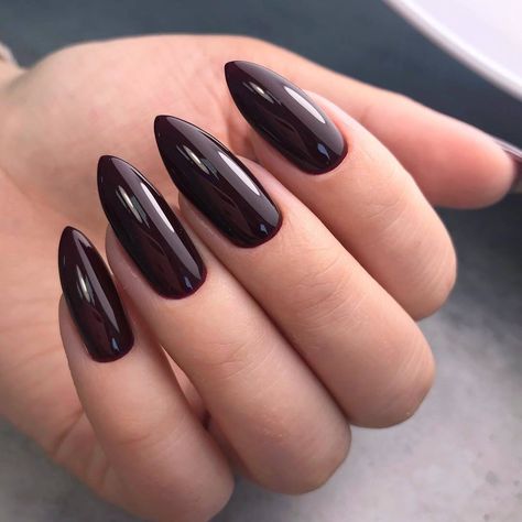 Oval Nails Dark, Vampire Nails, Nail Art Simple, Natural Gel Nails, Nails Dark, Black Acrylic Nails, Diy Acrylic Nails, Burgundy Nails, Simple Nail Art Designs