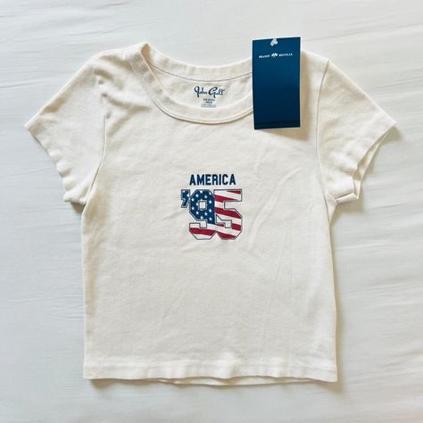 Bnwt Brandy Melville/John Galt Cream Ashlyn America 95 Stars And Stripes Cotton Graphic T-Shirt/Baby Tee Brandy Melville Baby Tee, Brandy Melville Shirts, Usa Baby, Cute Graphic Tees, Country Concerts, John Galt, Birthday Wishlist, Brandy Melville Tops, Stars And Stripes