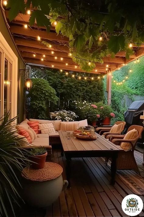 Cottage Patio, Rustic Patio, Cozy Backyard, Cozy Patio, Patio Inspiration, Outside Patio, Backyard Inspo, Patio Designs, Backyard Makeover