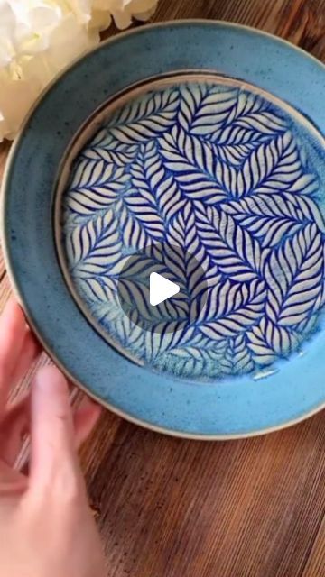 Color Painting, Ceramic Studio, December 25, Ceramic Artists, Ceramic Cups, Ceramic Art, Handmade Ceramics, Ceramics, On Instagram