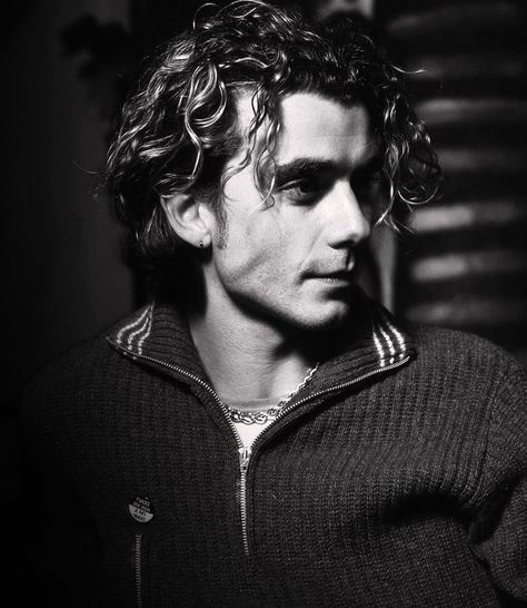 Gavin Rossdale 90s, Bush Band, Gavin Rossdale, Grunge Guys, Permed Hairstyles, Most Beautiful Man, Flower Child, Punk Fashion, All The Way