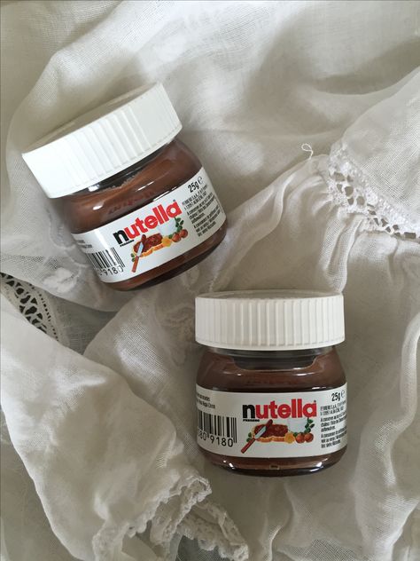 Aesthetic Nutella, Nutella Aesthetic, Mini Nutella, Nutella Jar, Chocolate Nutella, Picnic Date, Challah, Small Jars, Nutella Bottle