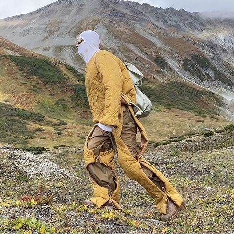 Gorpcore Men Aesthetic, Gorpcore Fashion Editorial, Gorpcore Moodboard, Gorpcore Photoshoot, Gorp Core Aesthetic, Gorpcore Accessories, Hiker Aesthetic, Gorpcore Men, Climbing Fashion