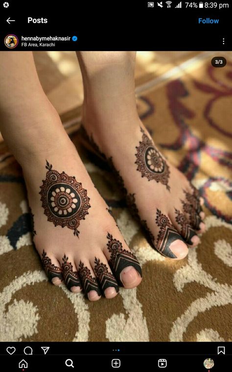 Mehndi On Feet Simple, Bridal Hand And Feet Mehndi, Mehndi In Leg, Foot Finger Mehndi Designs, Foot Simple Mehndi Design, Mehendi Designs For Feet Simple, Mehndi Designs Foot Simple, Mehandi For Legs Simple, Mehendi Design For Legs Simple