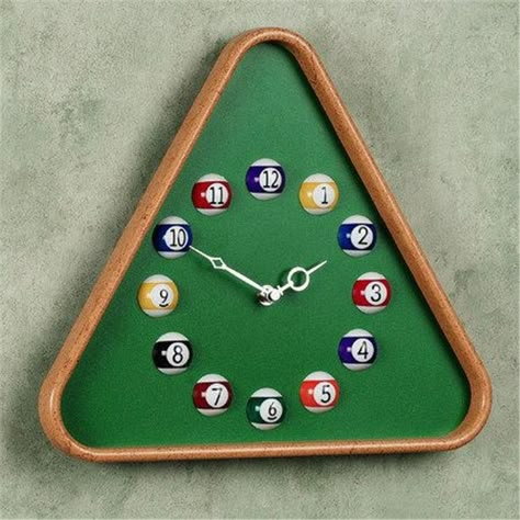 Billiard Wallpaper, Wall Clock Design Ideas, Deco Tv, Clock Design Ideas, Diy Wand, Diy Wall Clock, Man Cave Home Bar, Cool Clocks, Diy Clock Wall