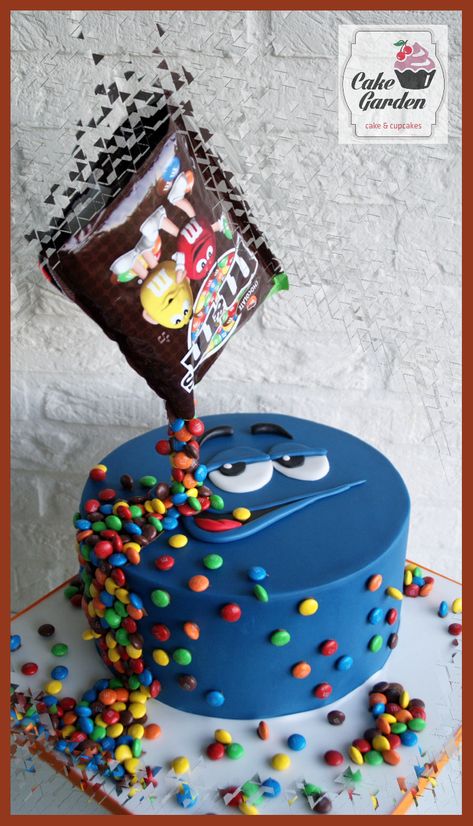 M&M cake Anti Gravity Cake, M&m Cake, 14th Birthday Cakes, Teen Cakes, 13 Birthday Cake, Gravity Cake, Birthday Cakes For Teens, Homemade Birthday Cakes, Funny Birthday Cakes