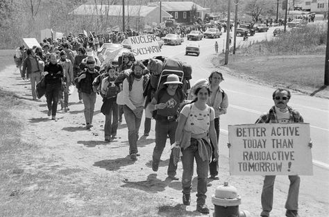 Anti-nuclear power demonstrators march toward the front gate of the nuclear power station construction site in 1977 in Seabrook, N.H. AP file photo Nuclear Power Station, Nuclear Disasters, Nuclear Plant, Nuclear Reactor, Internal Affairs, Front Gate, Civil Disobedience, Nuclear Power Plant, Atomic Age